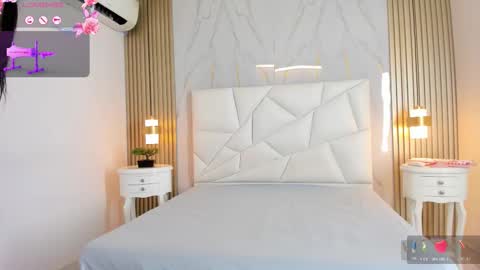 Snapshot of naomibely chatting on 02.25.26 Naomi online show from 02.25.26