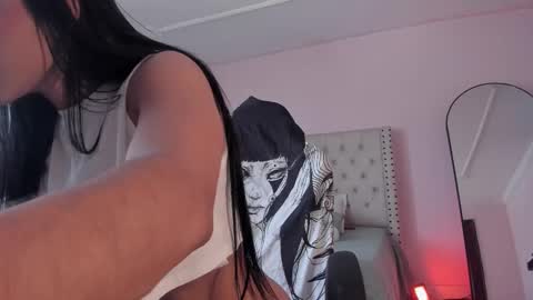 Snapshot of naomibrinks1 chatting on 11.02.25 Heidy online show from 11.02.25