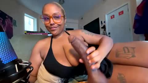 Naomigiirl6 online show from 02.23.25