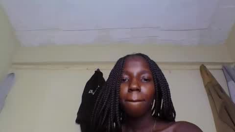 Snapshot of naomilittle905047 chatting on 02.19.26 naomilittle905047 online show from 02.19.26