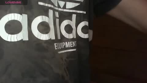 Snapshot of naomisimon chatting on 01.04.25 bellas2012 online show from 01.04.25