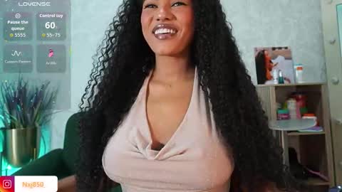 Snapshot of naomixjones1 chatting on 03.28.26 Naomi online show from 03.28.26