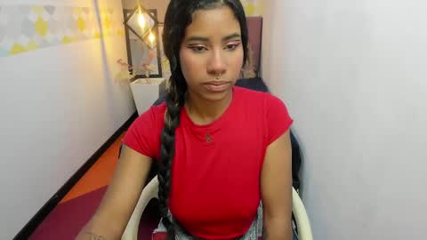 Snapshot of naomy__smith__ chatting on 02.02.25 N A O M Y online show from 02.02.25