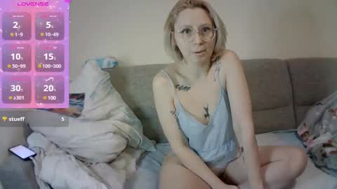 Snapshot of naozuqace chatting on 01.16.25 NaozuQAce online show from 01.16.25