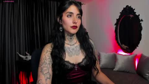 Snapshot of nasty_alice1 chatting on 05.12.26 Goddess Alice online show from 05.12.26