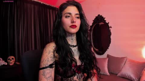 Snapshot of nasty_alice1 chatting on 05.25.26 Goddess Alice online show from 05.25.26