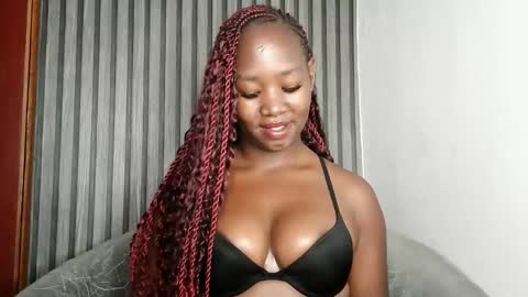Snapshot of nasty_eboniey chatting on 05.12.26 Tessy online show from 05.12.26
