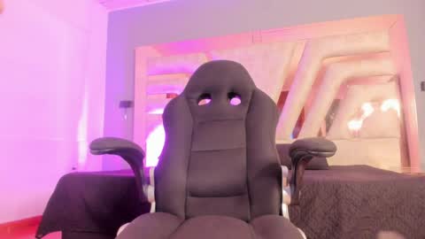 Natacha  online show from 04.24.26