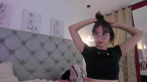 Snapshot of natalhy_ chatting on 04.30.26 natalia online show from 04.30.26