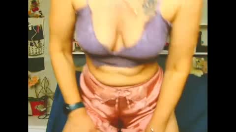 Snapshot of natali3855 chatting on 02.26.25 Natali online show from 02.26.25