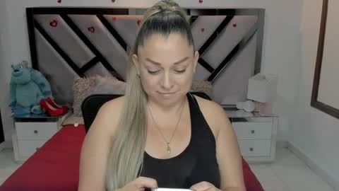 natalia5560 online show from 10.20.25