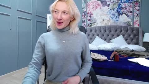 Snapshot of natalie_bitton chatting on 01.03.25 Natalie online show from 01.03.25
