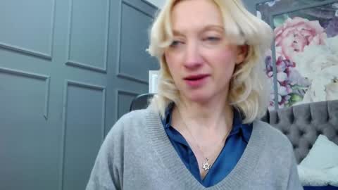 Snapshot of natalie_bitton chatting on 01.13.25 Natalie online show from 01.13.25