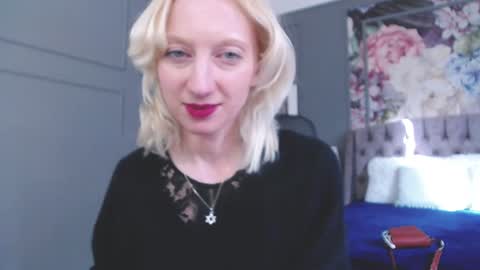 Snapshot of natalie_bitton chatting on 02.04.25 Natalie online show from 02.04.25