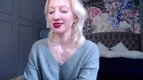 Snapshot of natalie_bitton chatting on 03.02.25 Natalie online show from 03.02.25