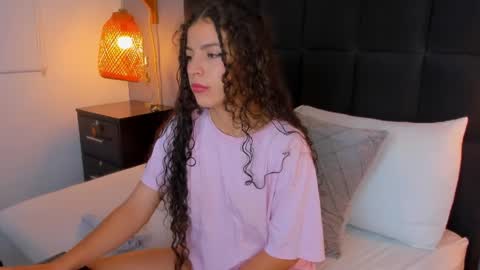 Snapshot of natalie_esmith chatting on 05.25.26 N A T A L I E online show from 05.25.26