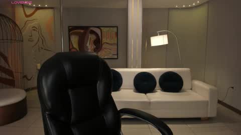 Snapshot of natalielewis_ chatting on 02.12.26 Natalie Lewis online show from 02.12.26