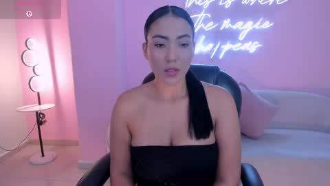 Snapshot of natalielewis_ chatting on 04.23.26 Natalie Lewis online show from 04.23.26