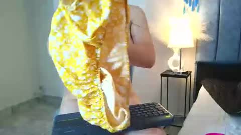 Snapshot of natalyguzman26 chatting on 02.04.26 Nataly online show from 02.04.26