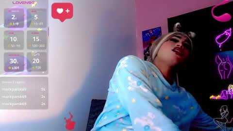 natasha_clifford online show from 04.20.26