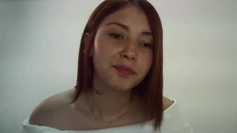 Snapshot of natasha_kein chatting on 01.09.25 natalia online show from 01.09.25