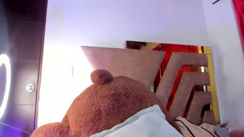 Snapshot of natashamendoza23 chatting on 09.25.25 Natasha online show from 09.25.25