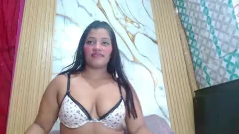 Snapshot of natashavesper chatting on 07.24.26 online show from 07.24.26