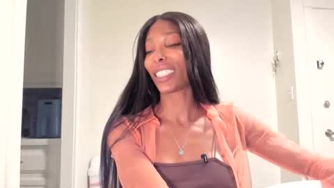 Snapshot of natassiadreamsxxx chatting on 02.10.26 Natassia Dreams online show from 02.10.26