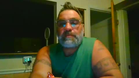 Snapshot of nateemkow chatting on 08.01.26 lombardIL online show from 08.01.26