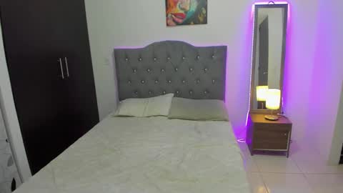 Nathalia  Take surprises in our chat. 25tkns for a hot pic. Follow me. online show from 11.30.25