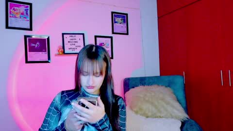 Nathalia Ramirez online show from 07.05.26