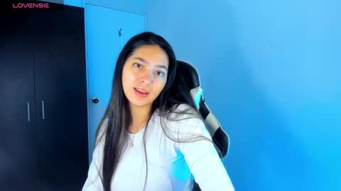 Snapshot of nathalie_rose chatting on 12.23.24 Nathalie online show from 12.23.24