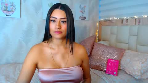 Snapshot of nathalierose_1 chatting on 06.07.26 Nathalie Rose online show from 06.07.26