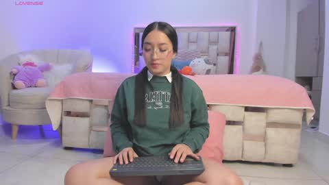 Snapshot of nathaly_star04 chatting on 12.30.24 online show from 12.30.24