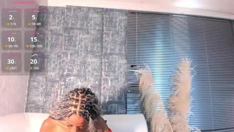 Snapshot of nathalyleen chatting on 05.17.26 online show from 05.17.26