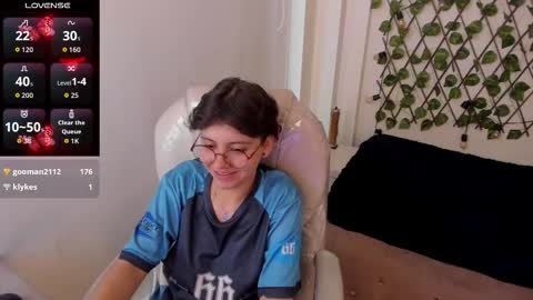 nathalyy_ds online show from 10.22.25