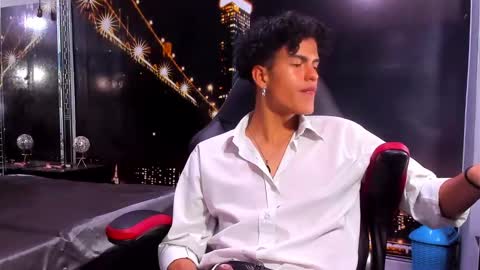 nathan_carson1 online show from 12.05.24