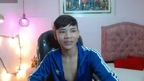 Snapshot of nathanclay chatting on 10.02.25 nathanclay online show from 10.02.25
