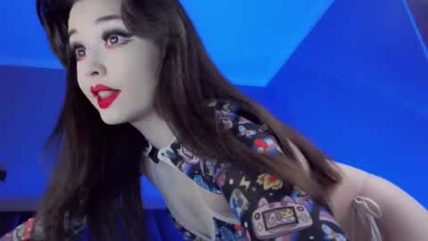 Snapshot of natsumi18 chatting on 02.21.25 natsumi18 online show from 02.21.25