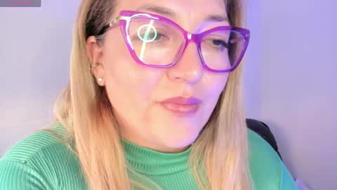 Snapshot of naty__mature_ chatting on 04.25.26 Nataly online show from 04.25.26
