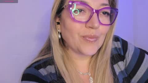 Snapshot of naty__mature_ chatting on 05.15.26 Nataly online show from 05.15.26