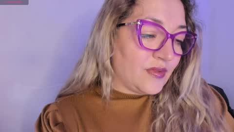 Snapshot of naty__mature_ chatting on 05.19.26 Nataly online show from 05.19.26