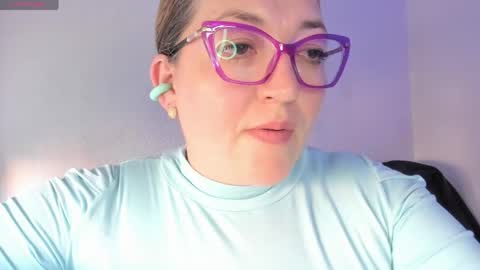 Snapshot of naty__mature_ chatting on 05.25.26 Nataly online show from 05.25.26