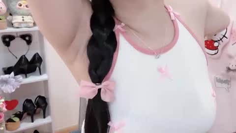 Snapshot of natycutiegirl chatting on 06.25.26 Kiki online show from 06.25.26