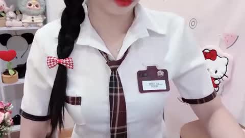 Snapshot of natycutiegirl chatting on 07.17.26 Kiki online show from 07.17.26