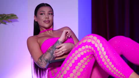 Snapshot of natydesiree chatting on 12.22.24 Naty online show from 12.22.24