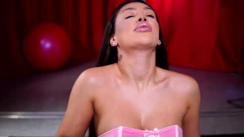 Snapshot of natydesiree chatting on 01.23.25 Naty online show from 01.23.25