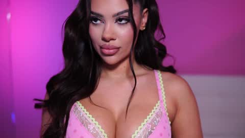 Snapshot of natydesiree chatting on 02.08.25 Naty online show from 02.08.25