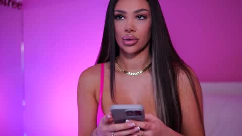 Snapshot of natydesiree chatting on 02.20.25 Naty online show from 02.20.25