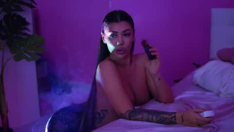 Snapshot of natydesiree chatting on 03.08.25 Naty online show from 03.08.25